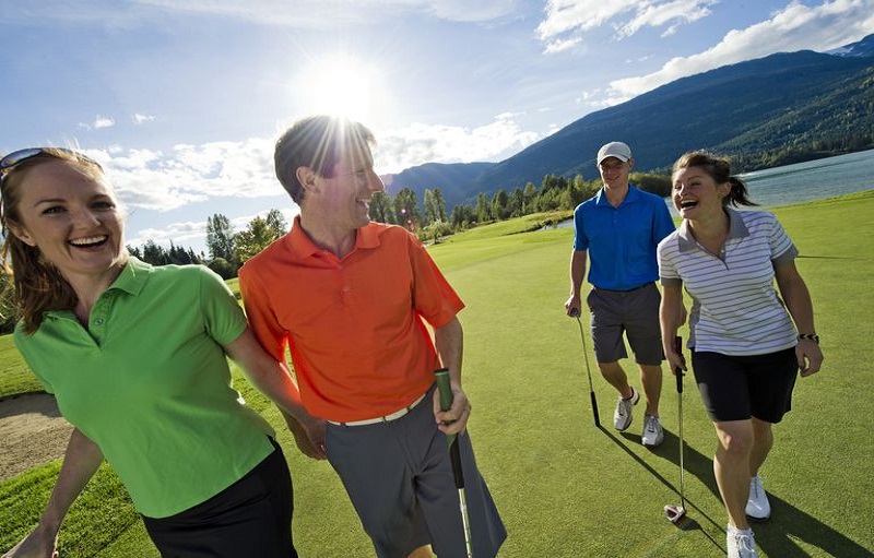 Golf attire top golf lovers