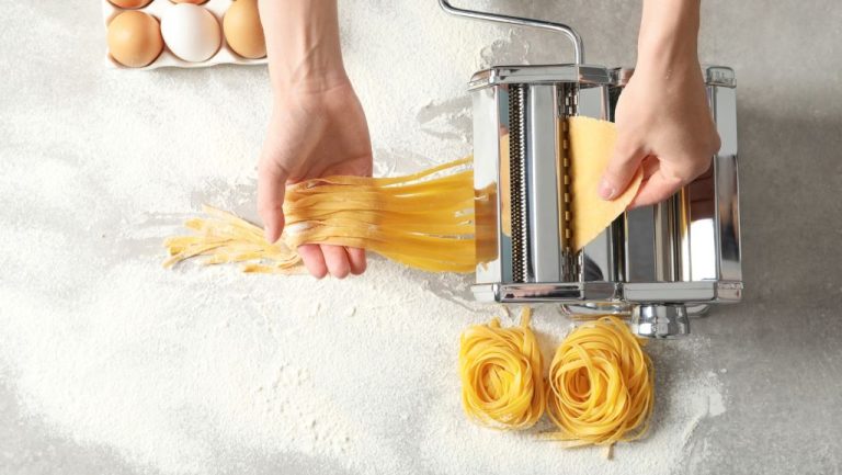 The Best Way to Dry Pasta After Using a Pasta Machine – Bulks Go - How To Dry Pasta Using Dehydrator Settings