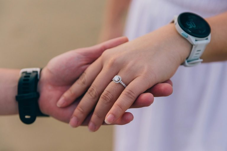 Discover ethical and eco-friendly engagement rings! Explore lab-grown diamonds, recycled metals, and unique vintage styles for a sustainable symbol of your love.